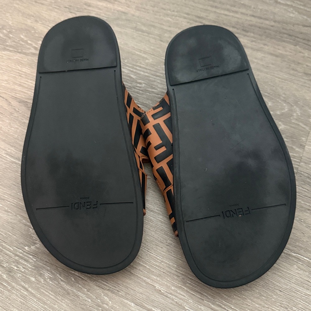 Tan and Black Logo Buckle Slides womens sandal shoe pool dress flats black brown - Picture 3 of 5